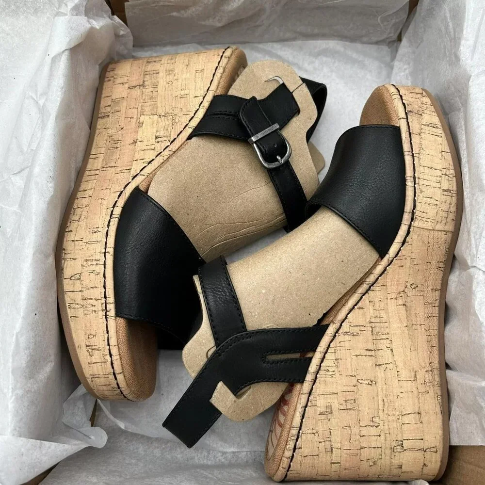 BOC Corrie Women's Platform Wedge‎ Sandal Size 8 Black/Tan Faux Leather Upper